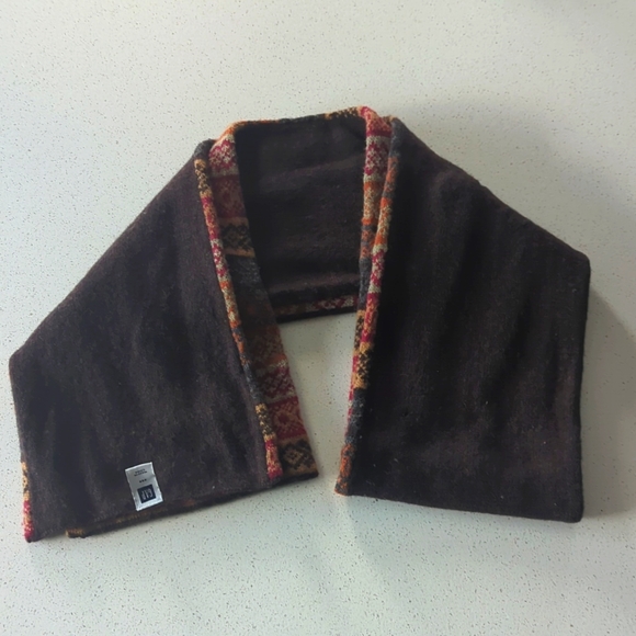 3/$15 MENS Gap Factory Scarf - Picture 3 of 6